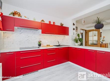 7IV02225 | Prodej - dům/vila, 225 m²