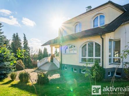 7IV05070 | Prodej - pozemek pro komerční výstavbu, 2 233 m²