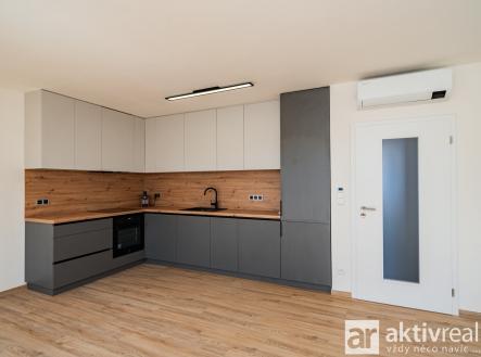 Pronájem bytu, 2+kk, 62 m² obrázek