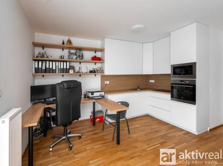 7 | Pronájem bytu, 1+kk, 38 m²