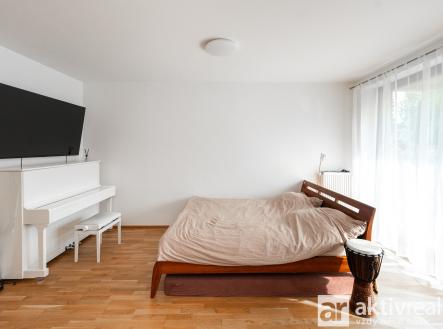 9 | Pronájem bytu, 1+kk, 38 m²
