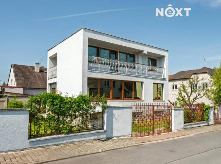 Prodej - dům/vila, 166 m²