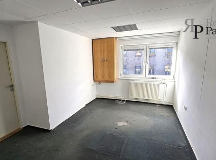 20251031-114132-1.jpg | Pronájem bytu, 5+1, 99 m²