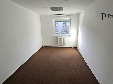 20251031-114154.jpg | Pronájem bytu, 5+1, 99 m²