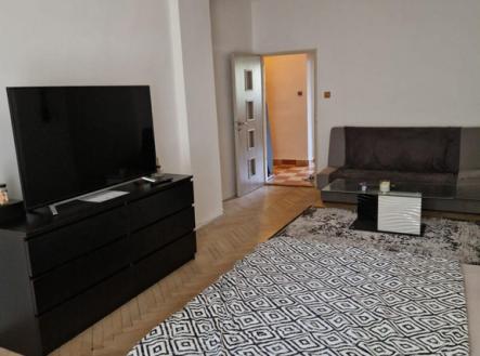07106a16-72eb-4851-b752-87ce62c2948b.jpg | Pronájem bytu, 3+1, 80 m²