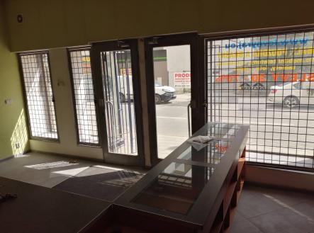 Bez popisku | Pronájem - obchodní prostor, 42 m²