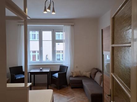 pokoj | Pronájem bytu, 1+kk, 28 m²