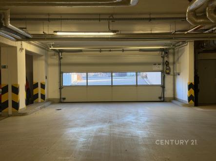 . | Pronájem - malý objekt/garáž