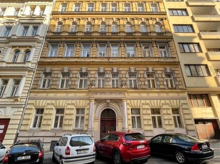 pohled na dům | Pronájem bytu, 3+1, 102 m²