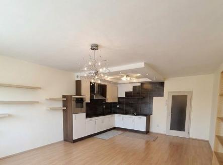 kuchyně stávající stav | Pronájem bytu, 3+kk, 80 m²