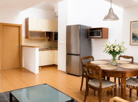 . | Pronájem bytu, 2+kk, 55 m²
