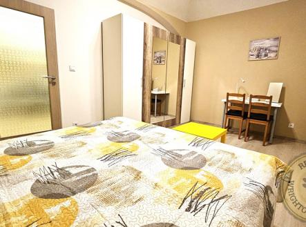 2-loznice-kop1.jpg | Prodej bytu, 2+kk, 39 m²