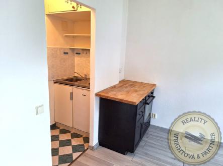 whatsapp-image-2025-05-16-at-15.16.54-7.jpeg | Pronájem bytu, 1+kk, 18 m²
