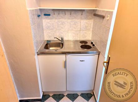 whatsapp-image-2025-05-16-at-15.16.55-3-1.jpeg | Pronájem bytu, 1+kk, 18 m²