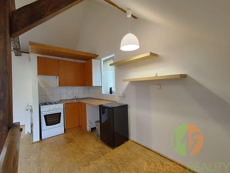 Pronájem zděného bytu 1+kk, 60m2, Lidická tř.