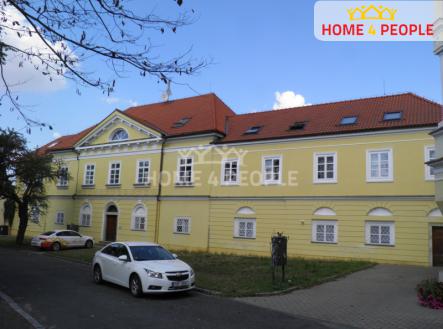 Prodej - historický objekt, 1 191 m²