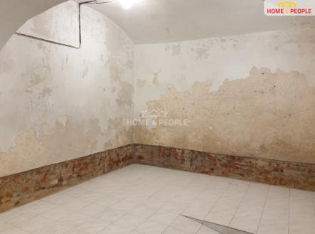 4 | Pronájem - obchodní prostor, 98 m²