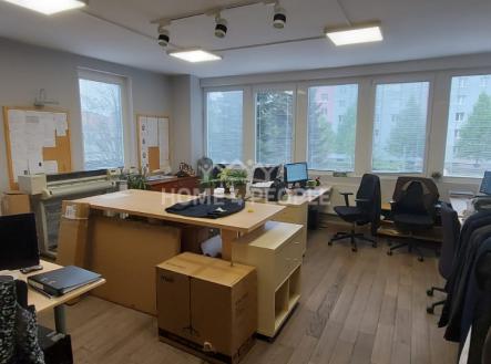 Pronájem - kanceláře, 135 m²