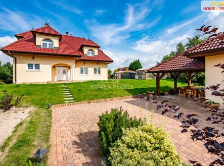 2 | Prodej - dům/vila, 350 m²