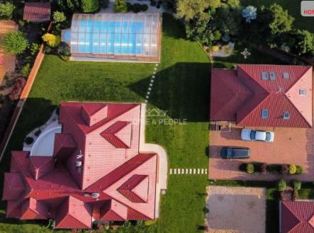 4 | Prodej - dům/vila, 350 m²