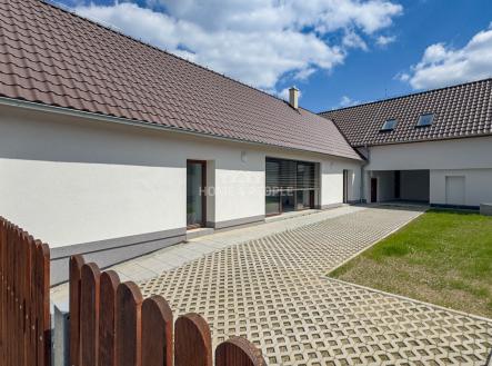 3 | Prodej - dům/vila, 190 m²