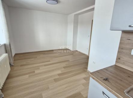 Pronájem bytu, 2+1, 80 m² obrázek