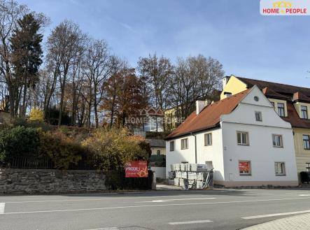 1 | Prodej - dům/vila, 530 m²