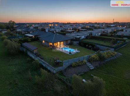 2 | Prodej - dům/vila, 230 m²