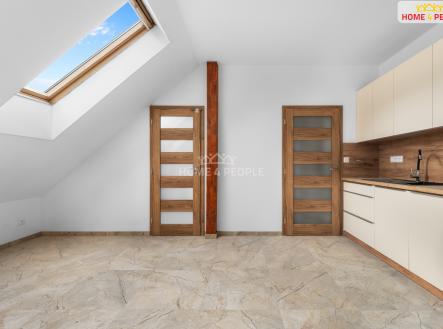 3 | Pronájem bytu, 2+kk, 33 m²