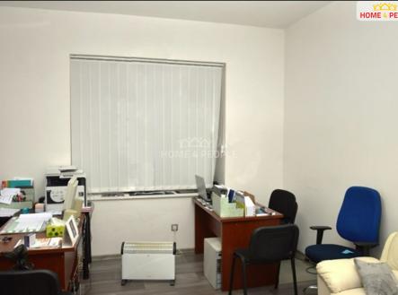 4 | Pronájem - obchodní prostor, 79 m²