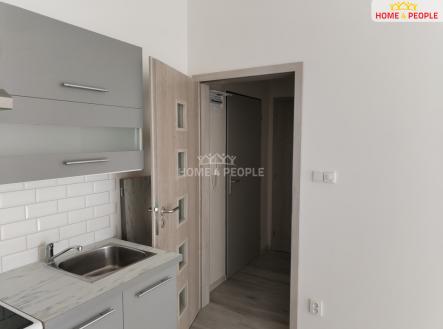 2 | Pronájem bytu, 1+kk, 37 m²