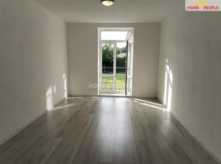 3 | Pronájem bytu, 1+kk, 37 m²