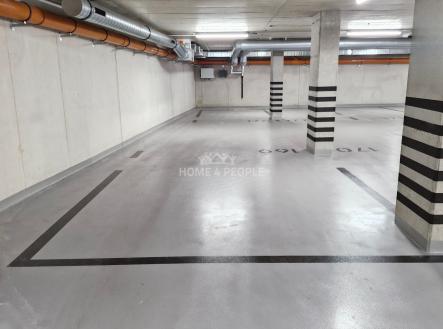 4 | Pronájem - malý objekt/garáž