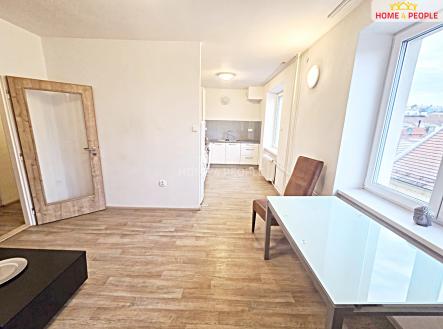 4 | Pronájem bytu, 3+kk, 71 m²