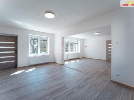 4 | Prodej - dům/vila, 234 m²