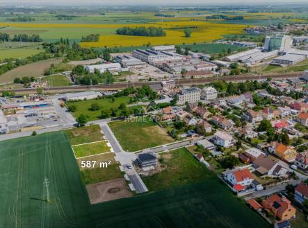 3 | Prodej - pozemek pro bydlení, 587 m²