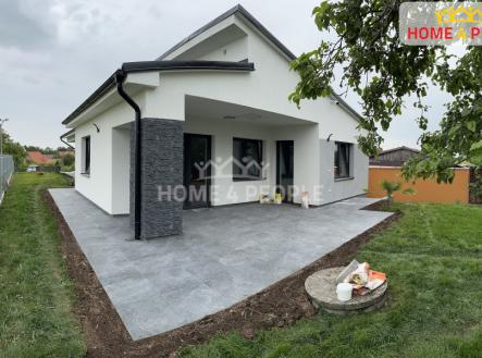 3 | Pronájem - dům/vila, 160 m²