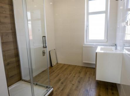 . | Pronájem bytu, 3+kk, 89 m²