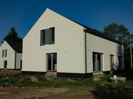 . | Prodej - dům/vila, 212 m²