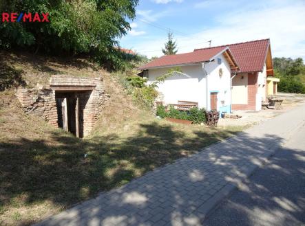 dsc01481.jpg | Prodej - malý objekt/garáž