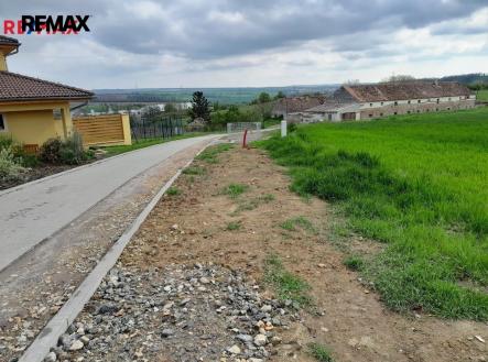 cesta.jpg | Prodej - pozemek pro bydlení, 1 466 m²