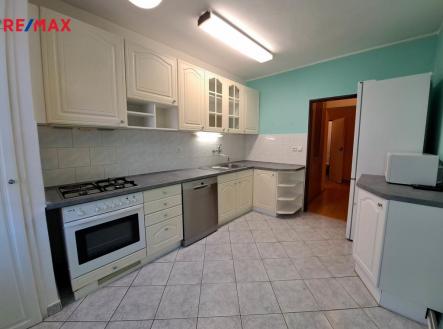 332722055-203752105674450-1765040851701164033-n.jpg | Pronájem bytu, 3+1, 92 m²