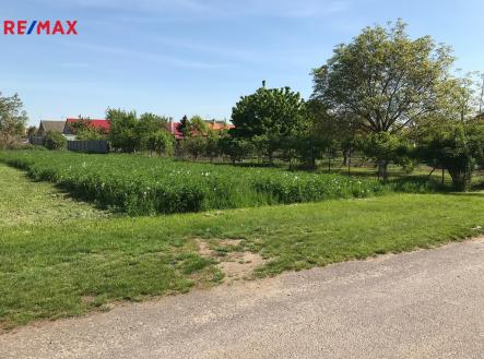 8369def7-ce2e-46af-98ef-aa204a185f4a.jpeg | Prodej - pozemek pro bydlení, 562 m²