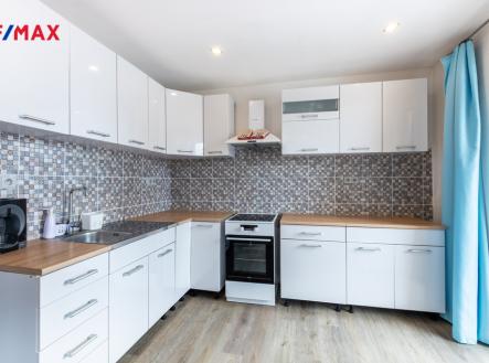 10.jpg | Prodej bytu, 4+1, 92 m²