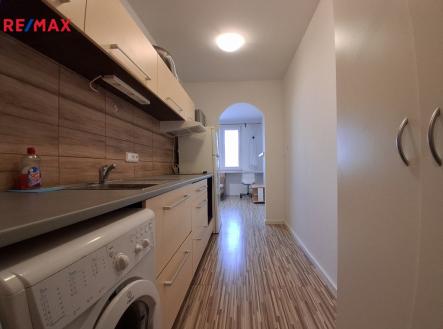 20251211-112503.jpg | Pronájem bytu, 1+kk, 32 m²