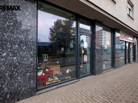 Prodej - obchodní prostor, 82 m² obrázek