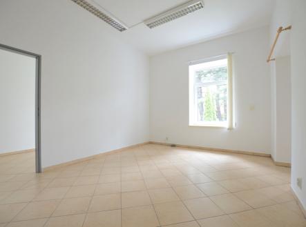 foto: 1 | Pronájem - kanceláře, 37 m²