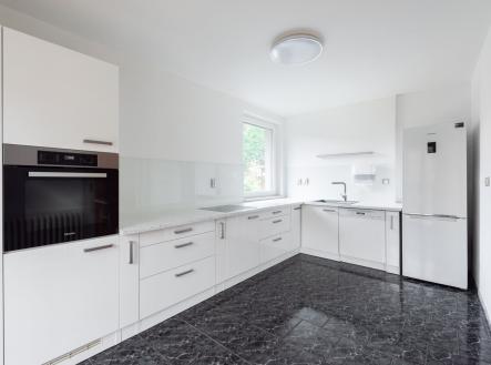 foto: 4 | Prodej - dům/vila, 330 m²