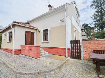 Prodej - dům/vila, 380 m²