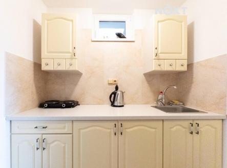 Pronájem bytu, 1+kk, 28 m²